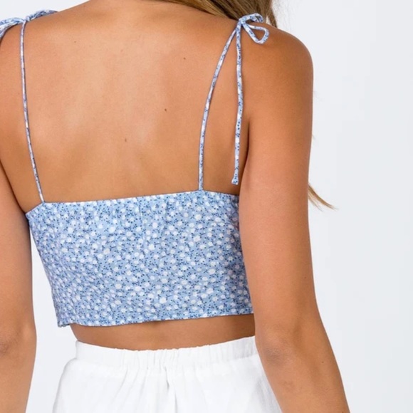 BNWOT - Princess Polly Crop - Size 0 - Picture 2 of 5